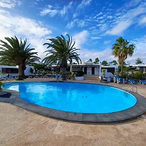 Apartment Playa Bastian - Piscina Climatizada - Wifi - Playa 1 Min., Costa Teguise