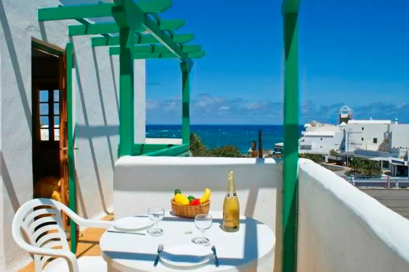 Apartamentos Celeste Costa Teguise